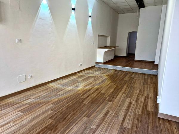 LA GARDE - Centre-ville -Local commercial  ou professionnel 45m2