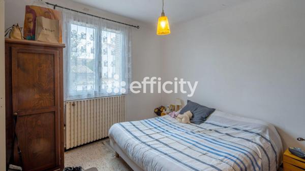 Immeuble 5 pièces - 260 m²