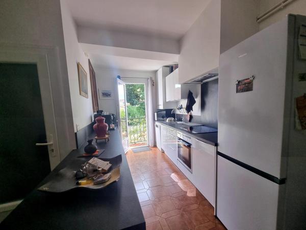 2 MAISONS AVEC GARAGE ET EXTERIEUR