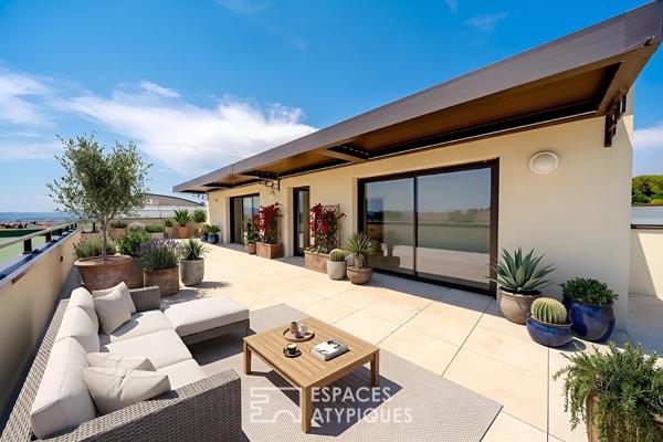 Duplex dernier étage avec rooftop et aperçu mer