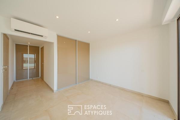 Duplex dernier étage avec rooftop et aperçu mer