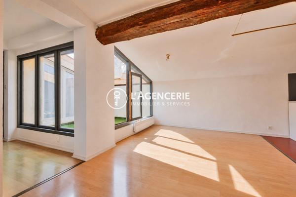 Appartement T2 avec terrasse – Place Pey Berland