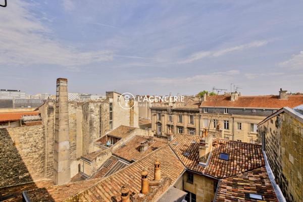 Appartement T2 avec terrasse – Place Pey Berland