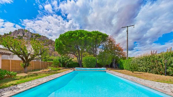 Maison 7 pièces - 207 m²