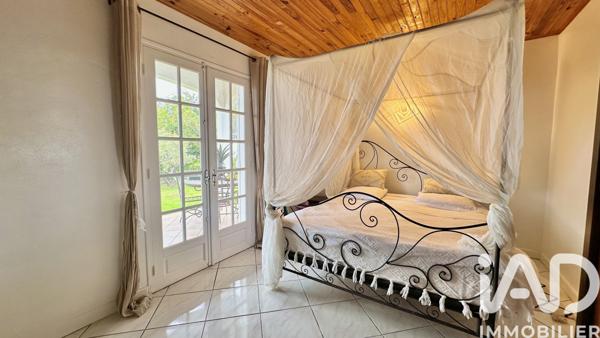 Maison à vendre 4 pièces 195 m² Le Tampon