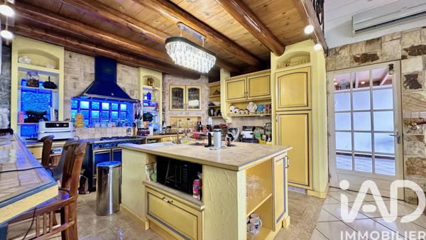 Maison à vendre 4 pièces 195 m² Le Tampon