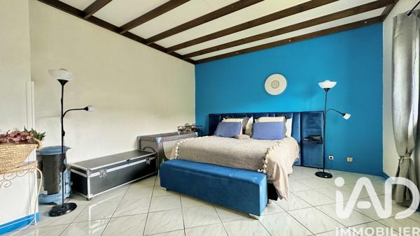 Maison à vendre 4 pièces 195 m² Le Tampon