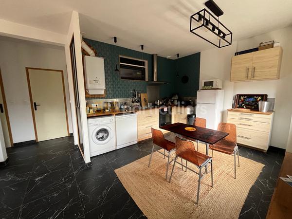 Vente
                Maison66 m² - 3 Pièces -
                    CENON (33150)