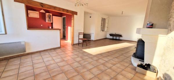 Maison en pierre centre ville d'Eymet