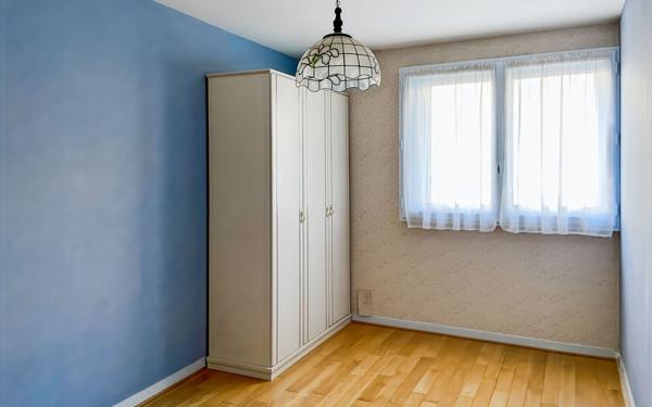 Appartement à vendre    5 pièces • 96 m2 Versailles