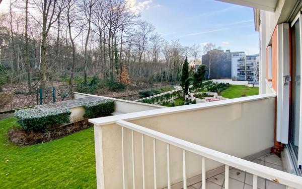 Appartement à vendre    5 pièces • 96 m2 Versailles