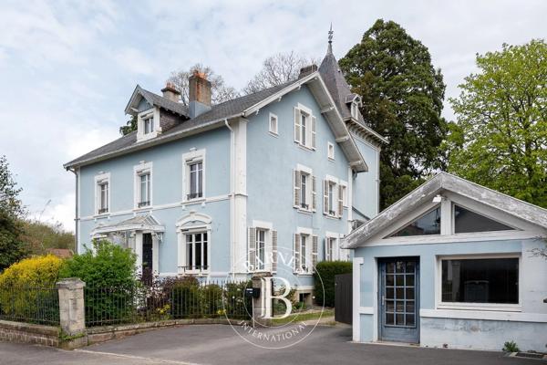 Thaon-les-Vosges, Maison  435 m² à vendre