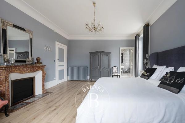 Thaon-les-Vosges, Maison  435 m² à vendre