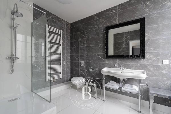 Thaon-les-Vosges, Maison  435 m² à vendre
