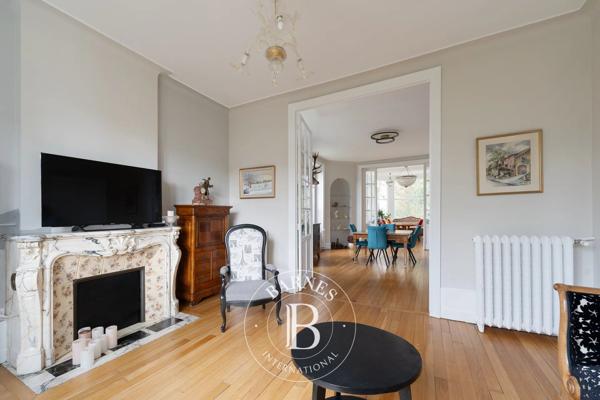 Thaon-les-Vosges, Maison  435 m² à vendre
