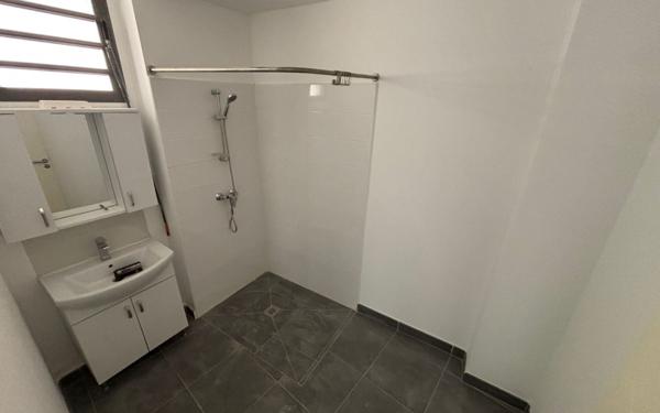 Appartement à louer    3 pièces •  Remire-Montjoly