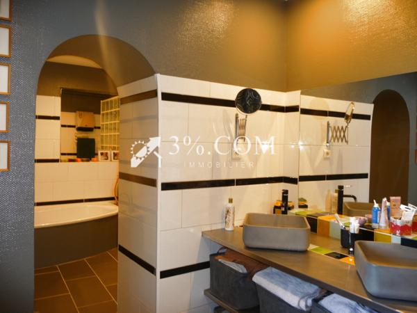 Maison 7 pièce(s) 3 chambre(s) 300 m²