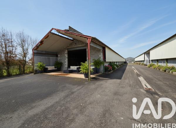 Maison à vendre 5 pièces 2 280 m² Nersac