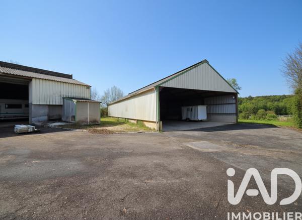 Maison à vendre 5 pièces 2 280 m² Nersac