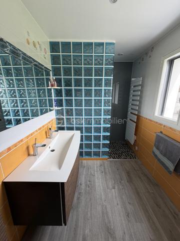 Maison contemporaine de 270 m²