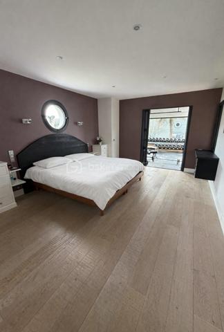 Maison contemporaine de 270 m²