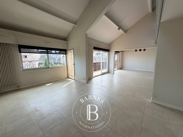 Bourges, Triplex 4 Chambres -  184 m² à vendre