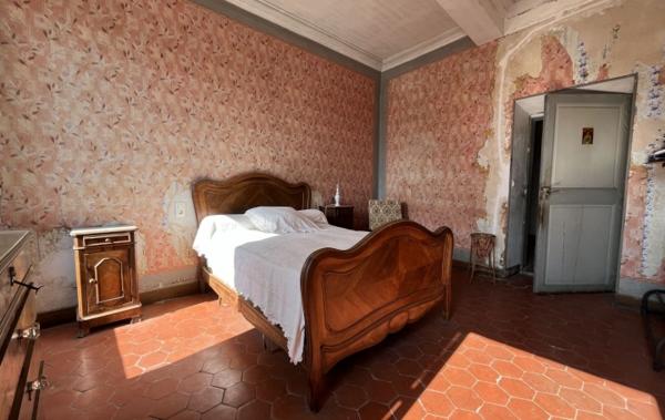 Vente Maison AVEC COUR - TERRASSE - GARAGES Olonzac   