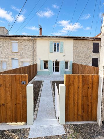 Maison de village en pierre rénovée avec jardin