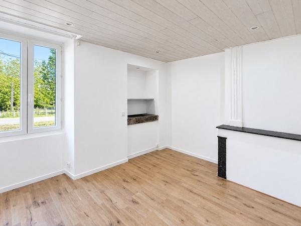 Maison de village en pierre rénovée avec jardin