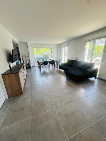 Maison Saran 1 pièce(s) 120 m2 divisée en 4 chambres