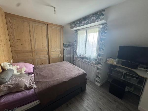 Vente                                                      Appartement
                        
                     2 pièces                      44 m2                     à Dinan