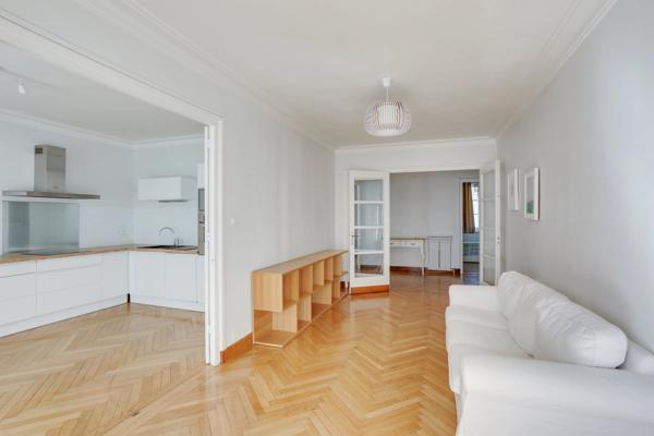 Lyon 6 - Vitton - Appartement meublé de 80.15 m² - Balcon - 2 Chambres