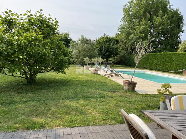 Fontainebleau (77300) Maison traditionnelle avec piscine