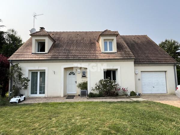 Fontainebleau (77300) Maison traditionnelle avec piscine