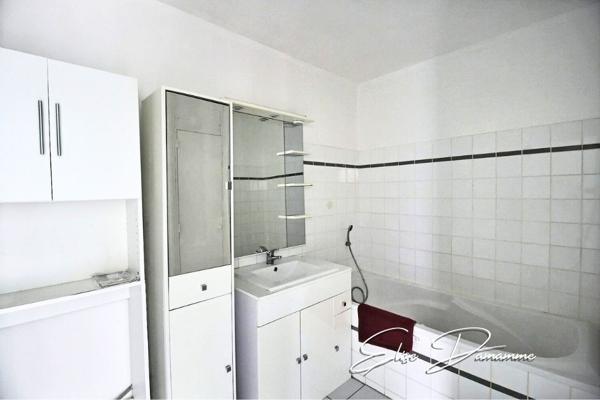 Nouveauté - Appartement lumineux avec terrasse et stationnement dans un environnement calme et verdoyant