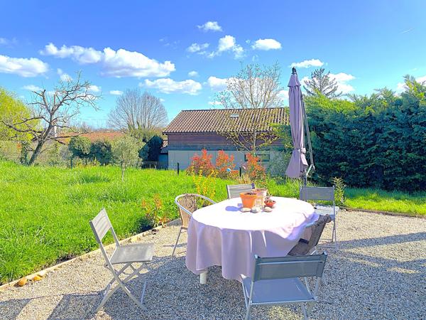 VILLA AU CALME TRES PROCHE CENTRE VILLE A PIED
