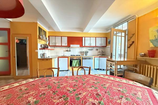 Vente Maison 9 pièces 252 m2 à Apt