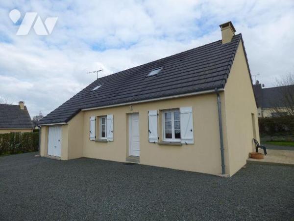 Pavillon construit en parpaings sous tuiles, comprenant :
Au rez-de-chaussée : séjour-salon, c...