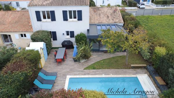 Maison à vendre 7 pièces PORT DES BARQUES (17)