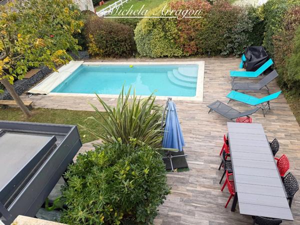 Maison à vendre 7 pièces PORT DES BARQUES (17)