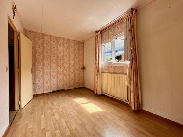 Montlhéry (91310) MONTLHERY - MAISON INDIVIDUELLE DE PLAIN PIED - F4 - 105 M2 AU SOL - JARDIN 1140 M2