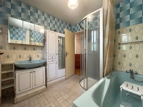 Montlhéry (91310) MONTLHERY - MAISON INDIVIDUELLE DE PLAIN PIED - F4 - 105 M2 AU SOL - JARDIN 1140 M2