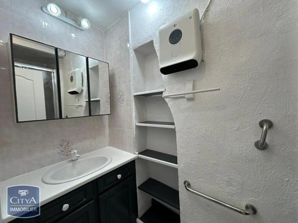 Appartement à louer 2 pièces 36.92m² Nîmes (30000)
