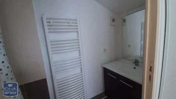 Appartement à louer 1 pièce 20.68m² Bourg-en-Bresse (01000)