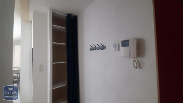Appartement à louer 1 pièce 20.68m² Bourg-en-Bresse (01000)