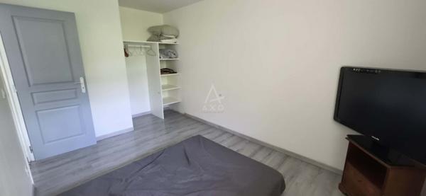 Albertville (73200)  Appartement T3 traversant entièrement rénové avec balcon, loggia et vue dégagée sur Conflans