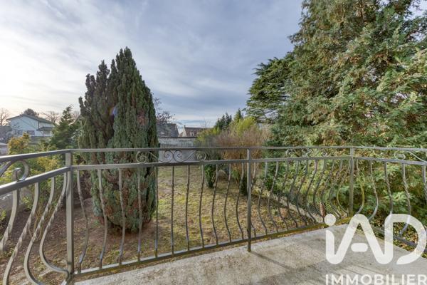Maison à vendre 6 pièces 136 m² Pontault-Combault