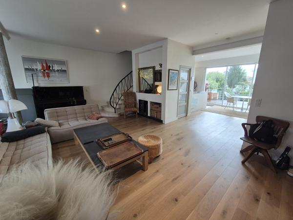 Maison 6 pièce(s) 4 chambre(s) 147 m²