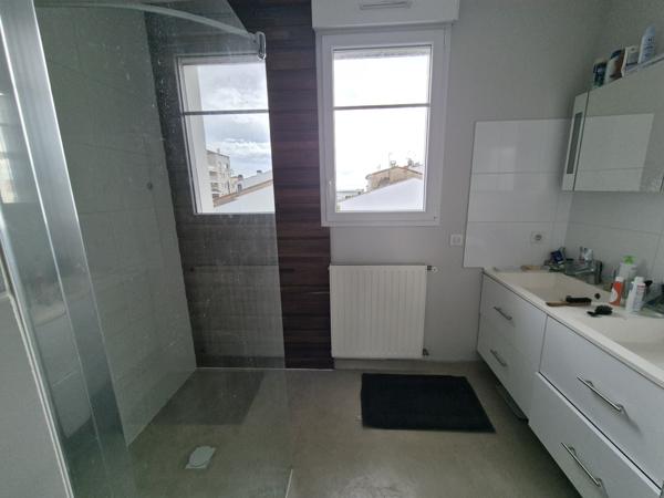 Maison 6 pièce(s) 4 chambre(s) 147 m²