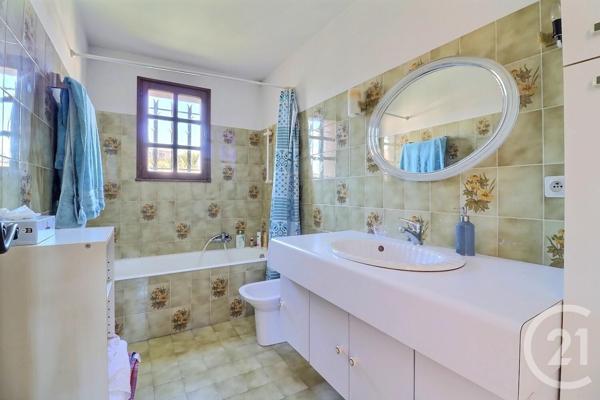 Maison à vendre  7 pièces - 180 m2 ST RAPHAEL - 83